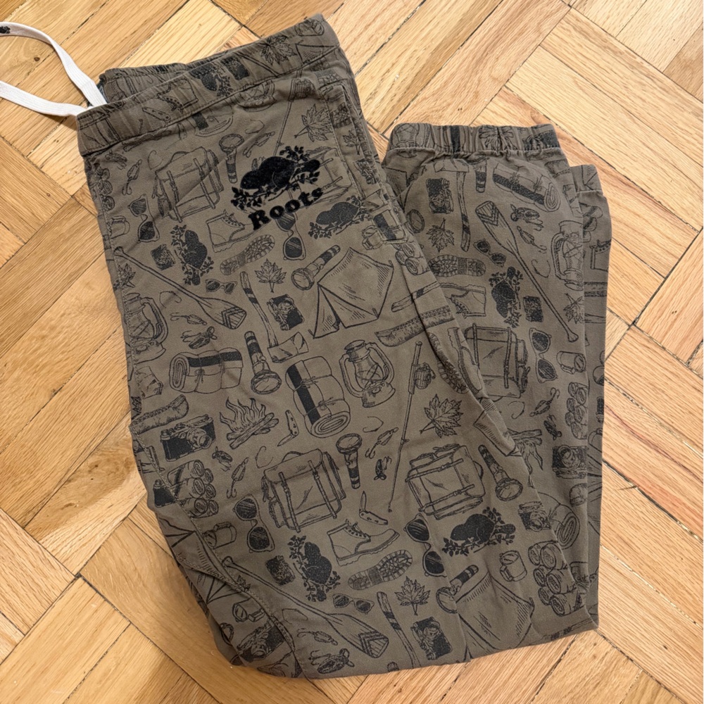 Roots Canada Unisex Graphic Joggers